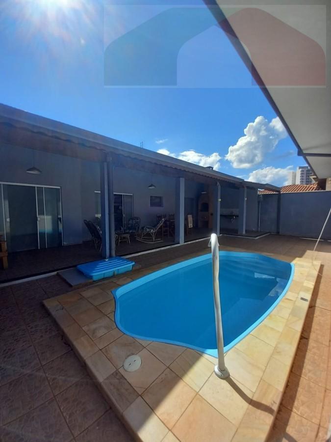 CASA, 3 qtos (1 st), 360 m².
